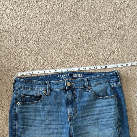 Torrid Perfect Wide Leg Vintage Stretch Denim Blue Jeans Women’s 12R - Picture 8 of 11